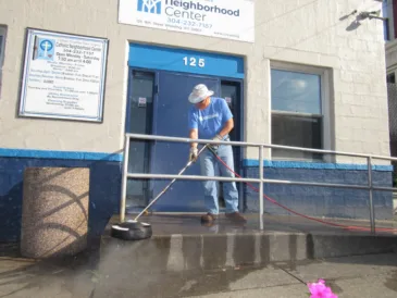 United Way Day of Caring Brings 175 Volunteers to 21 Projects